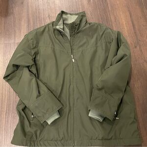 Patagonia Men's Forest Green Windbreaker